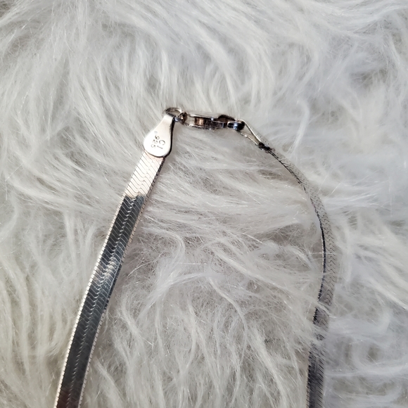 925 Sterling Silver Solitaire Herringbone Necklace - Picture 6 of 8